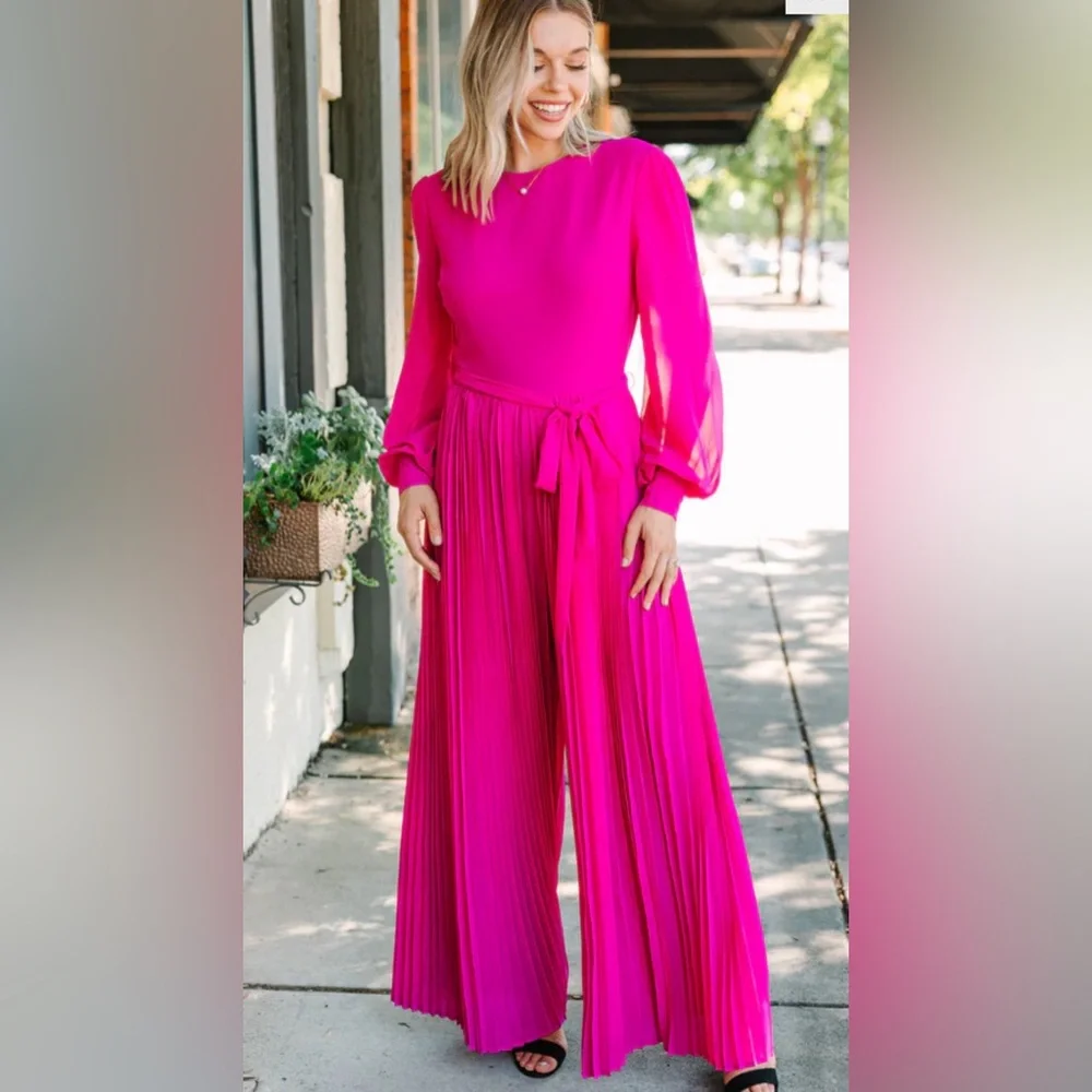 Pink pleated wide leg jumpsuit size large never worn
